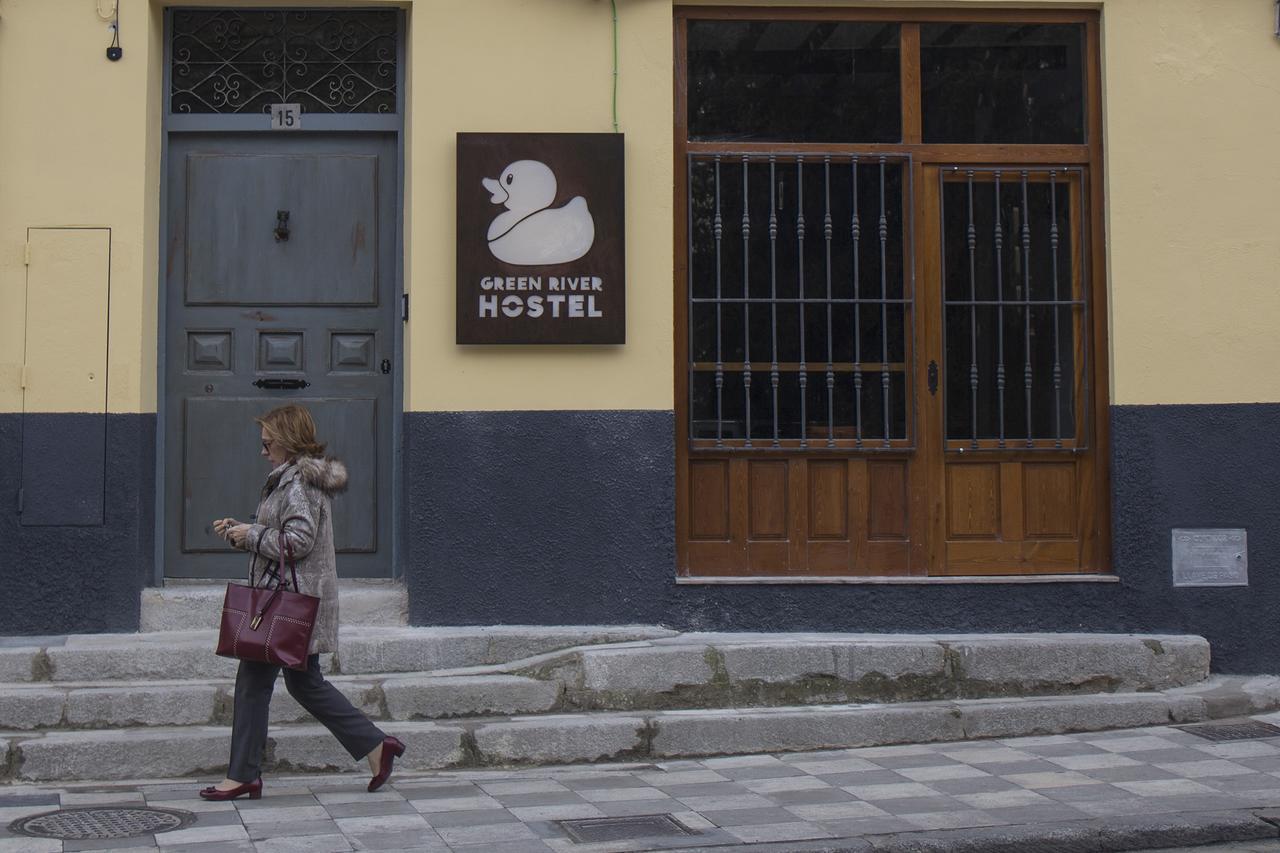Green River Hostel Куенка Екстер'єр фото