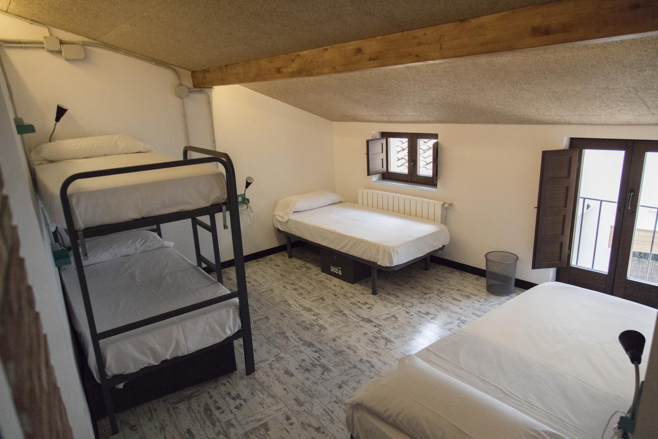 Green River Hostel Куенка Екстер'єр фото
