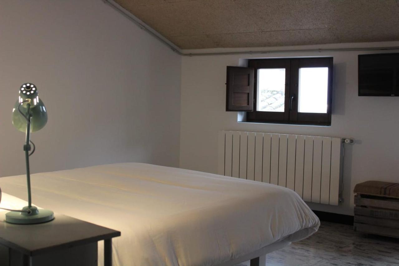 Green River Hostel Куенка Екстер'єр фото
